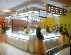 深圳中高端珠寶鐘表展柜定制指南 甄選專業(yè)工廠，打造品牌形象